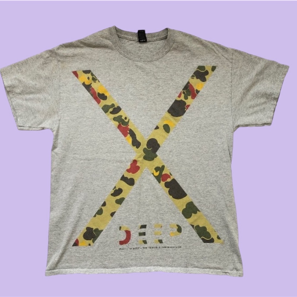 Vintage Y2K 10 Deep Camo Graphic Tee Shirt Grey Large